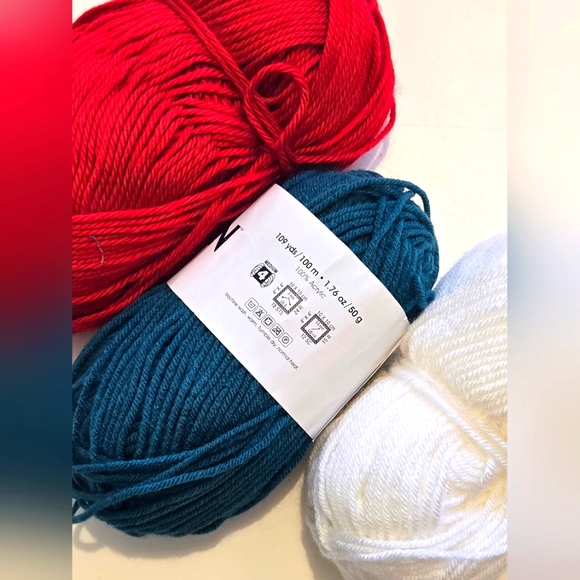 Yarn Bundle - Picture 2 of 2